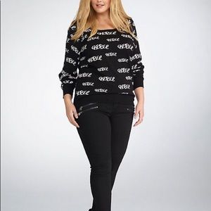 Rebel Wilson inspired sweater sz 5